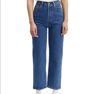 Levi’s Ribcage Straight Ankle Jeans